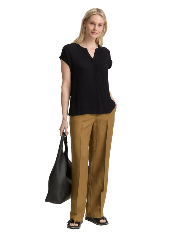 Blusenshirt im Material-Mix
