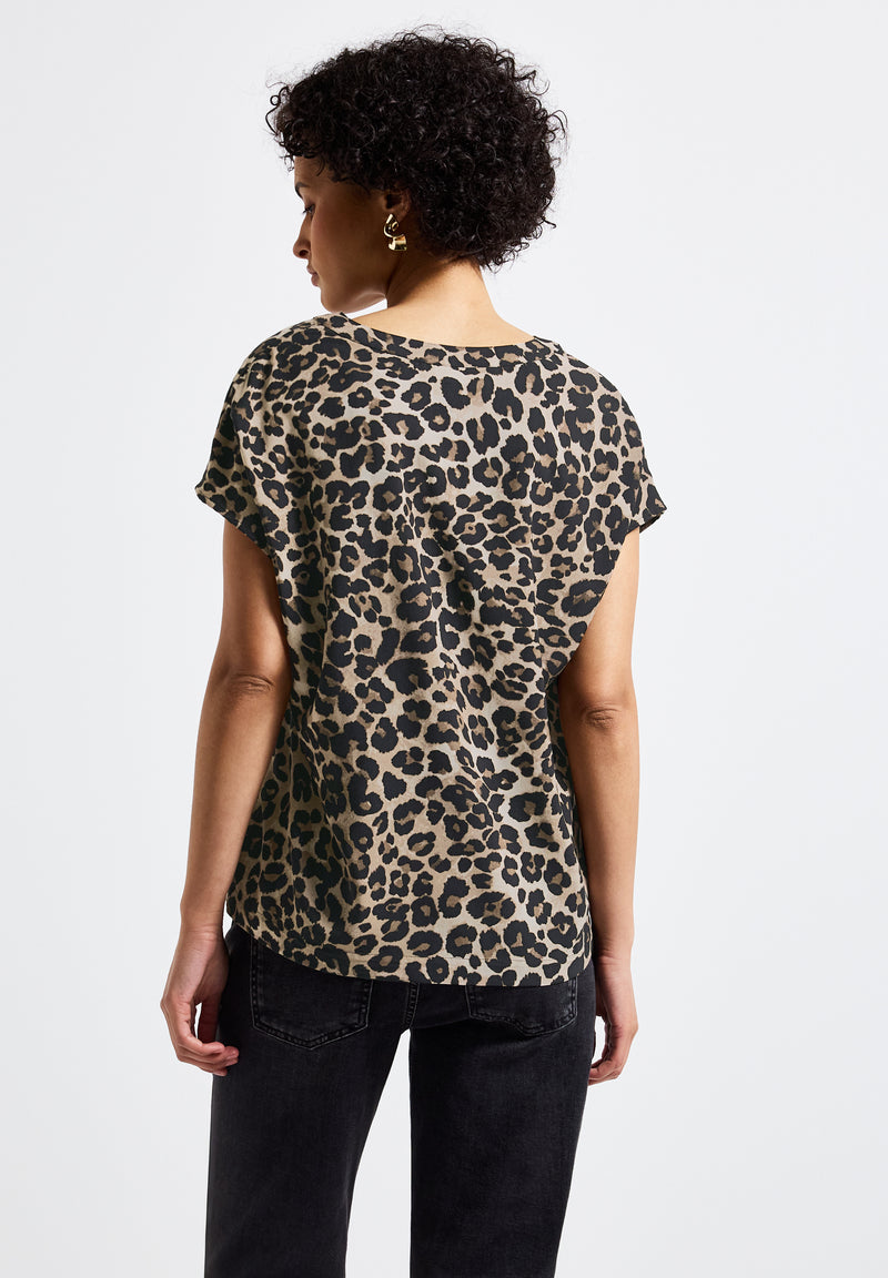 Blusenshirt mit Leo-Muster
