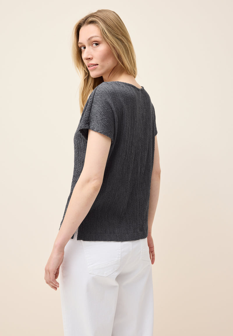 Shirt mit Smok-Struktur