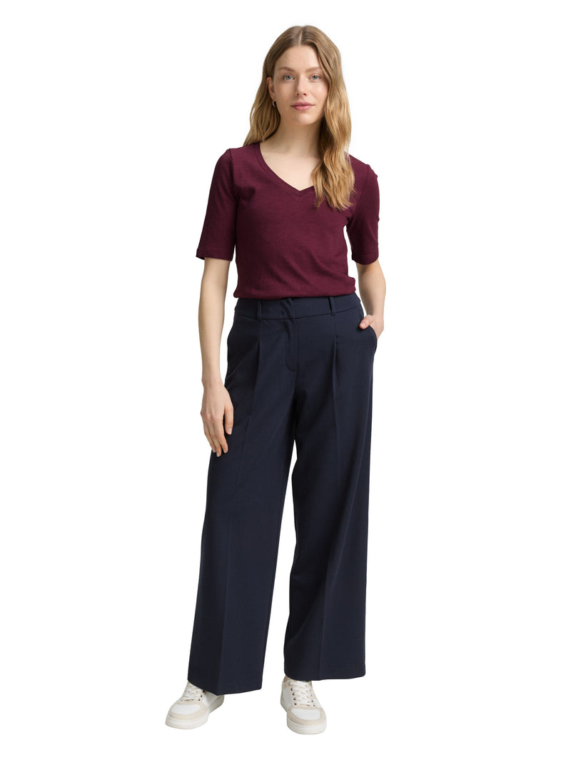 T-Shirt mit V-Ausschnitt