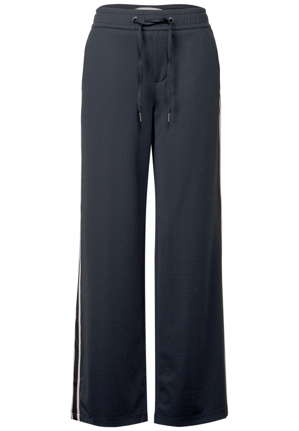 Hose mit Gallonstreifen