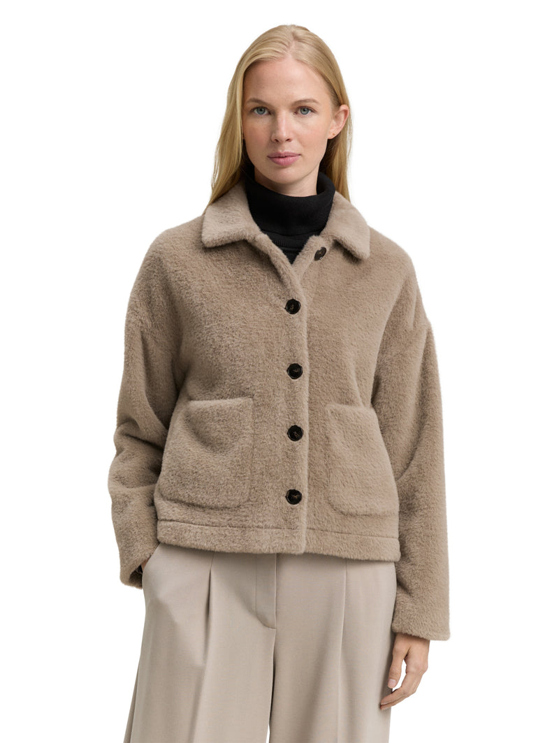 Jacke mit aufgesetzten Taschen