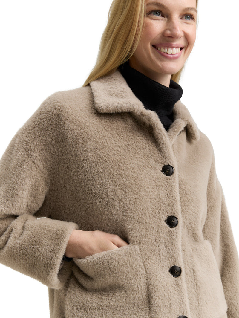 Jacke mit aufgesetzten Taschen