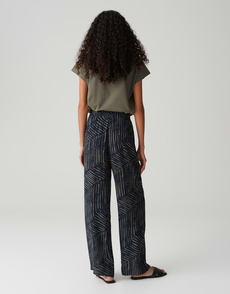 Marou palm leaves