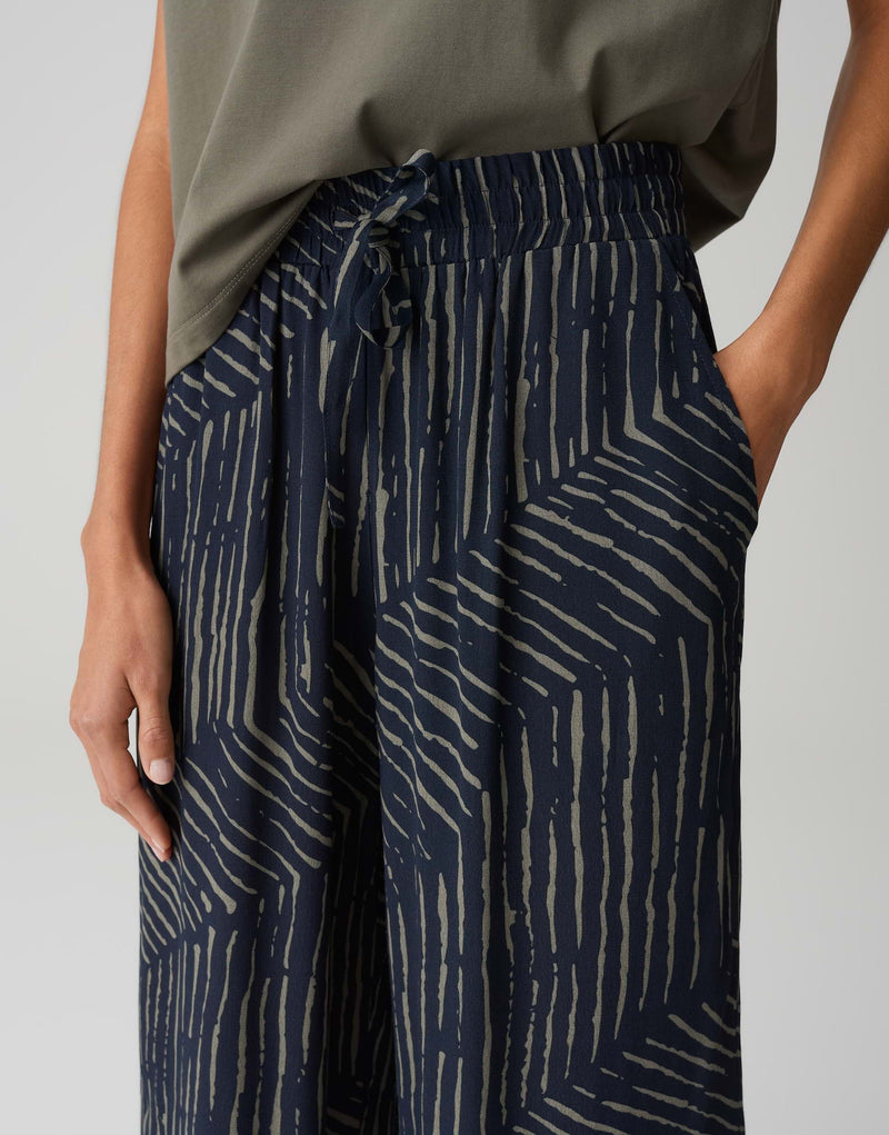 Marou palm leaves