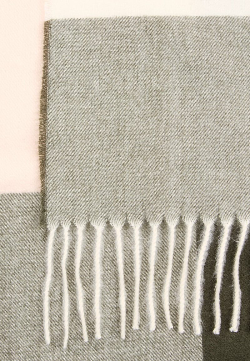 Karoschal mit Fransen