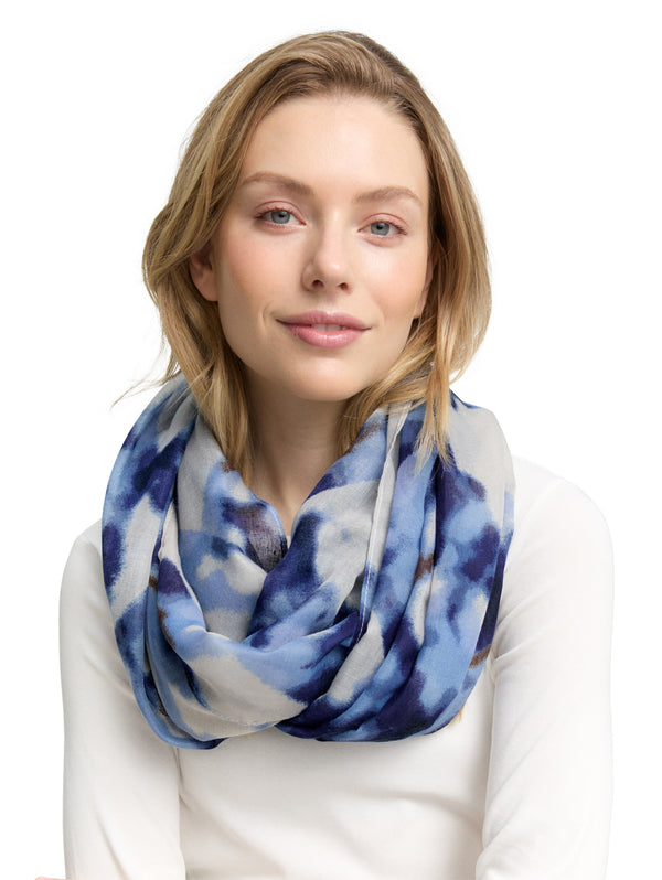 Loop-Schal mit Muster