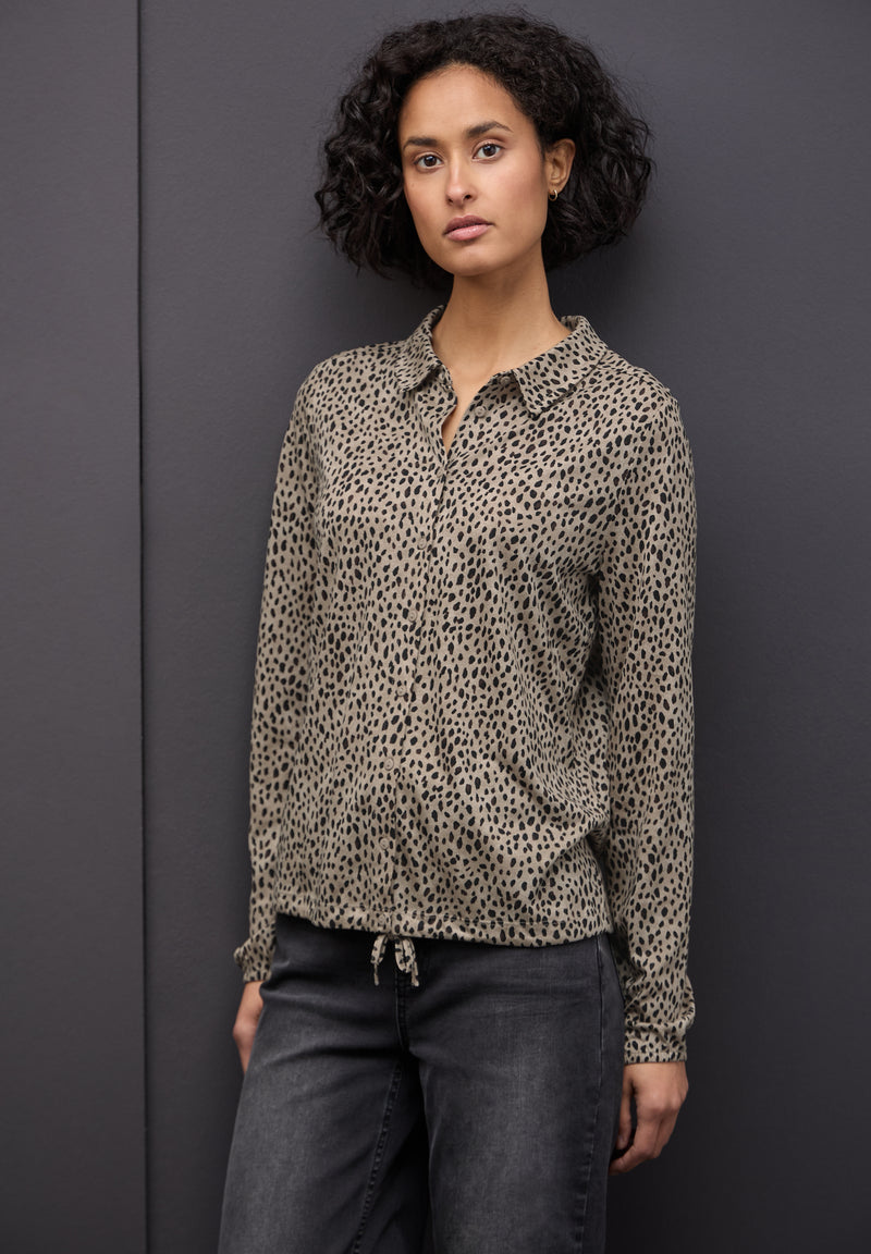 Leo-Shirt mit Hemdkragen