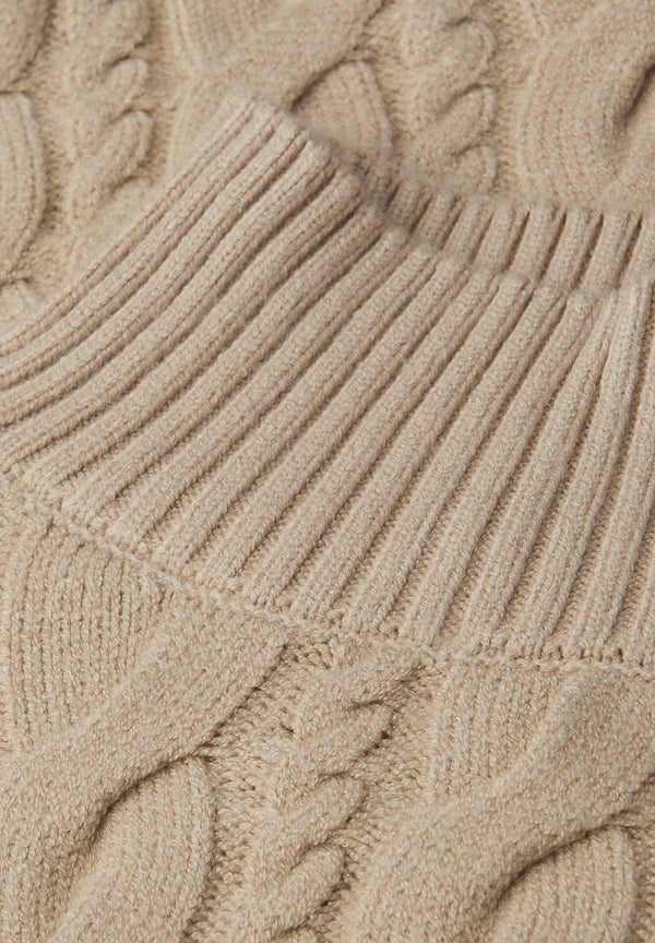 Pullover mit Zopfmuster