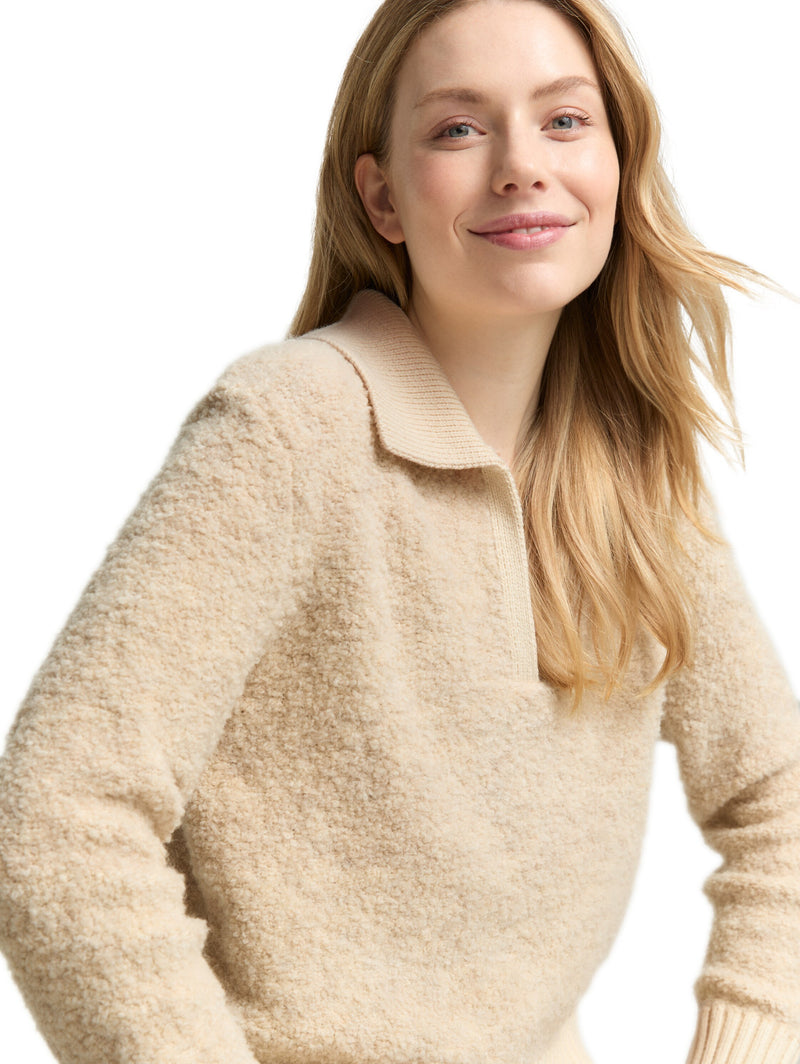 Bouclé Strickpullover mit Kragen