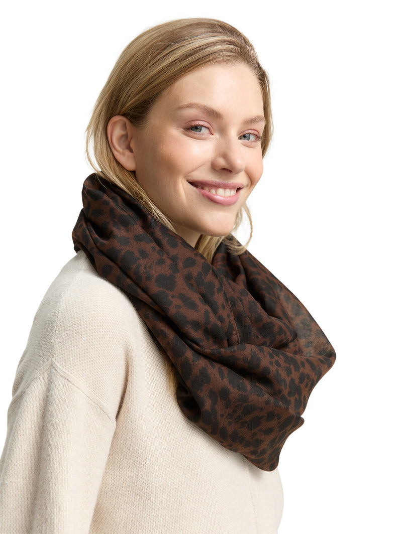 Loop-Schal mit Muster