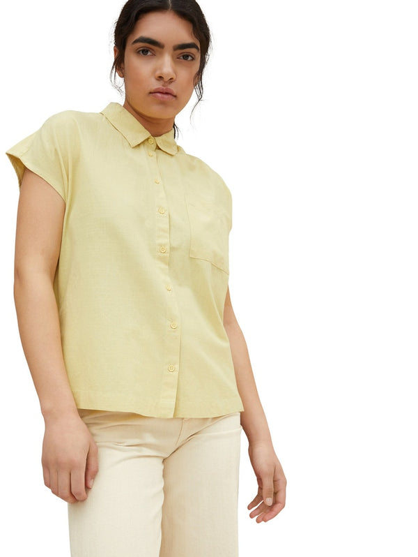 relaxed shirt with pocket