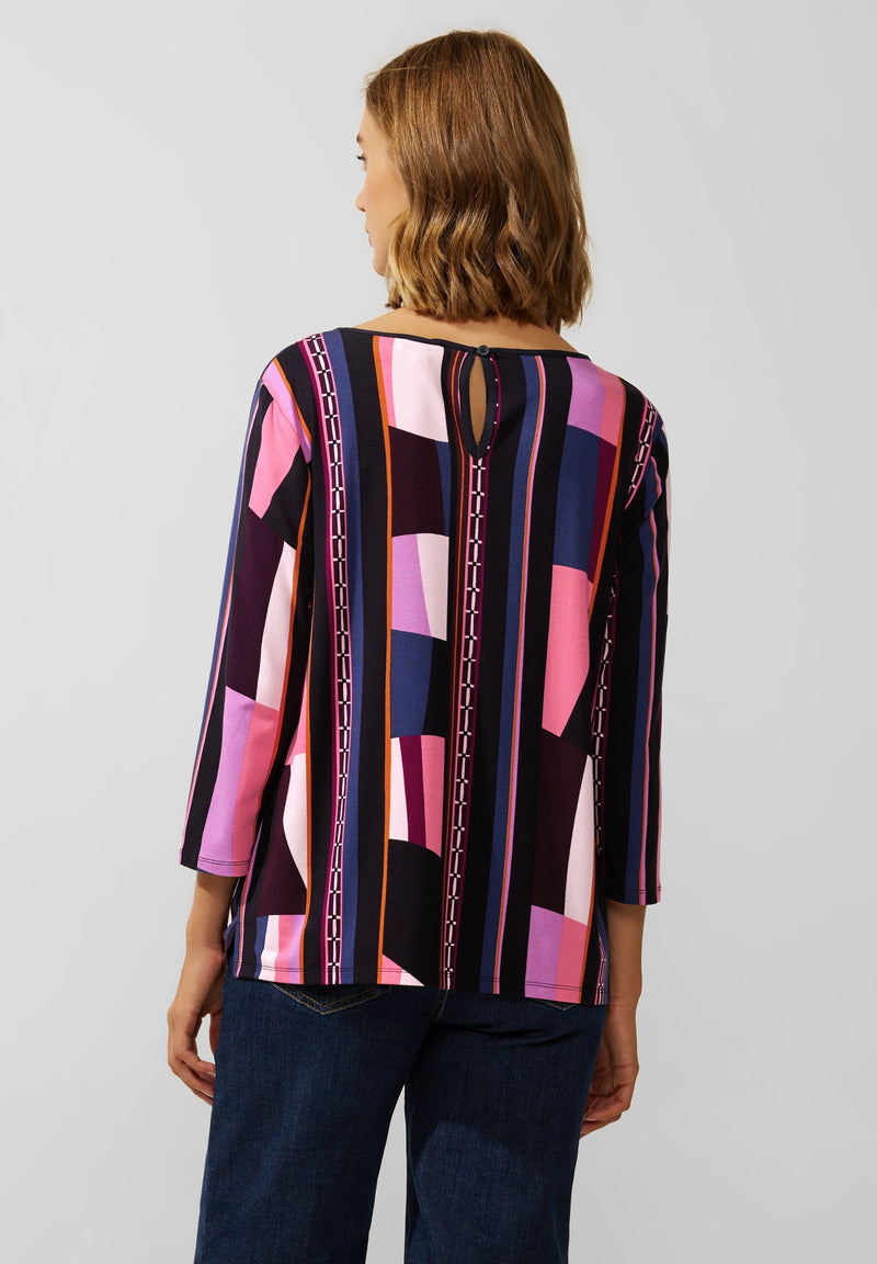 Printshirt im Materialmix