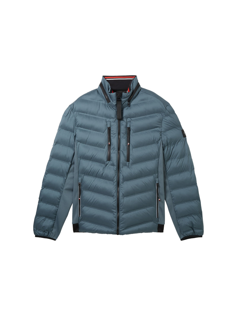 Hybrid Jacke mit abnehmbarer Kapuze